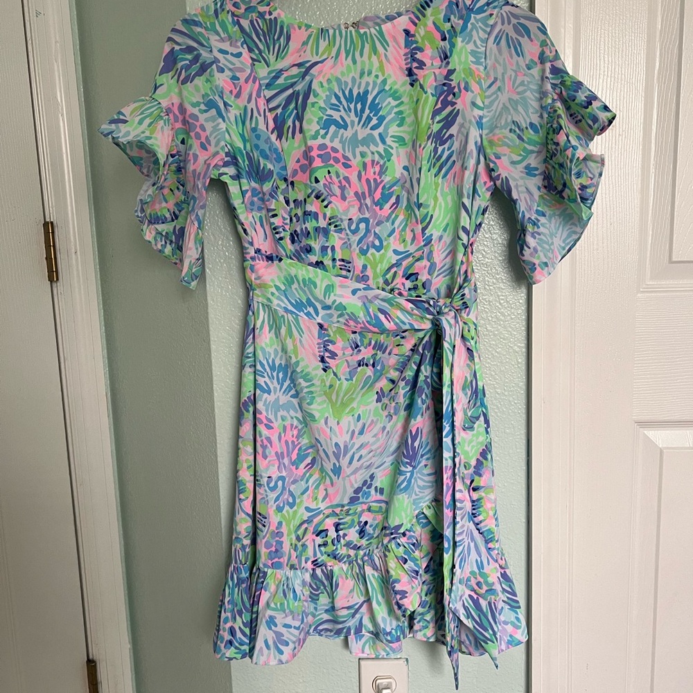 Lilly Pulitzer Stretch Wrap Around Dress - SO flattering 💗